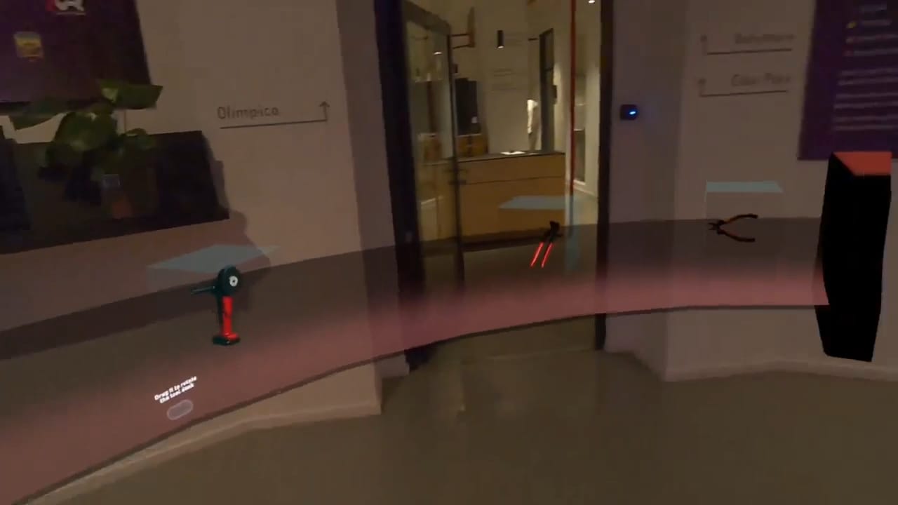 An unfolding workstation animation that reveals a selection of Strauss tools.